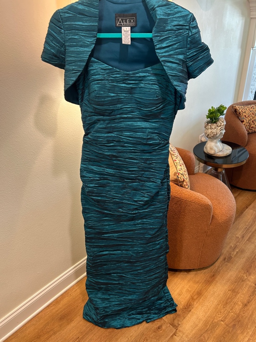 Alex Evenings dark Teal Shimmery Ruched Cocktail Dress. Shrug w cap sleeves